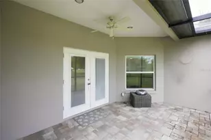 555 Dowling Cir, Lady Lake, FL 32159 - Photo 32