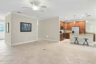 555 Dowling Cir, Lady Lake, FL 32159 - Photo 6