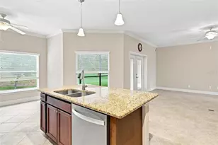 555 Dowling Cir, Lady Lake, FL 32159 - Photo 16