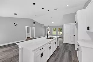 17648 SW 37th St, Dunnellon, FL 34432 - Photo 14