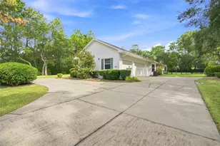 5720 N Mock Orange Dr, Beverly Hills, FL 34465 - Photo 10