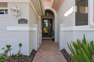 5127 Hanging Moss Ln, Sarasota, FL 34238 - Photo 6