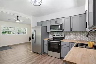 19791 SE 110th Ct, Inglis, FL 34449 - Photo 10