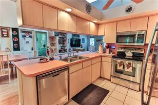 11071 W Thoreau Pl, Crystal River, FL 34428 - Photo 12