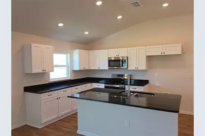 8270 N Wakefield Drive, Citrus Springs, FL 34434 - Photo 4