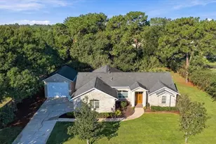 5592 NE 61st Ave Rd, Silver Springs, FL 34488 - Photo 1
