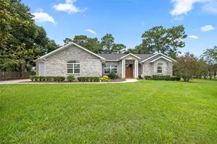5592 NE 61st Ave Rd, Silver Springs, FL 34488 - Photo 2