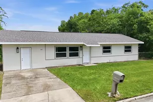 307 NE 11th Pl, Ocala, FL 34470 - Photo 1