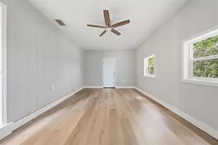 307 NE 11th Pl, Ocala, FL 34470 - Photo 20