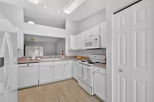 8907 SE 141st Loop, Summerfield, FL 34491 - Photo 4