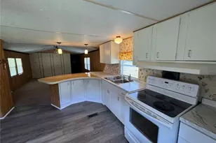 14092 SE 16th Ct, Summerfield, FL 34491 - Photo 4
