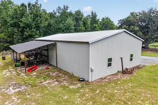 10648 SE Hwy 464C, Ocklawaha, FL 32179 - Photo 38