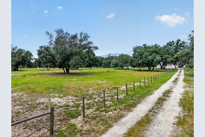 10648 SE Highway 464C, Ocklawaha, FL 32179 - Photo 2