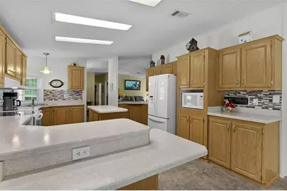 705 Oak Boulevard, Wildwood, FL 34785 - Photo 12
