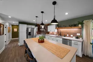 1005 Perkins St, Leesburg, FL 34748 - Photo 2