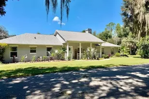 12854 NE 118th Terrace, Ocklawaha, FL 32179 - Photo 2