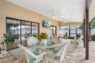 107 Shorewood Ct, Tavares, FL 32778 - Photo 4