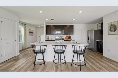 2161 NE 28th Place, Ocala, FL 34470 - Photo 2