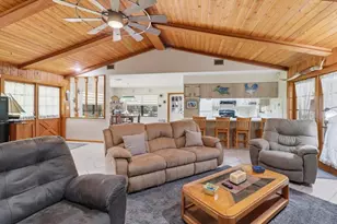 10265 W Springtree Ln, Crystal River, FL 34428 - Photo 8