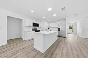 9870 SW 121st Terrace, Dunnellon, FL 34432 - Photo 2