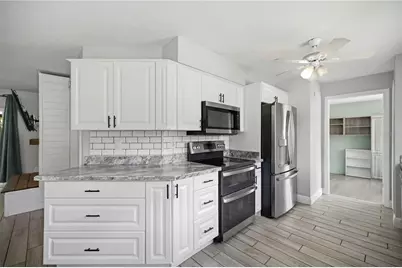11615 SE 129th Lane, Ocklawaha, FL 32179 - Photo 10