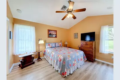 1403 W Schwartz Boulevard, Lady Lake, FL 32159 - Photo 18