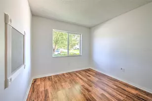319 Abigail Rd, Plant City, FL 33563 - Photo 16