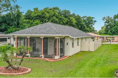 803 Crestview Circle N, Wildwood, FL 34785 - Photo 2