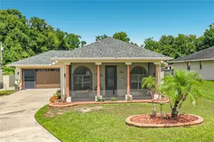 803 Crestview Cir N, Wildwood, FL 34785 - Photo 1