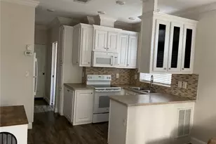25349 140th Pl NE, Fort Mc Coy, FL 32134 - Photo 12