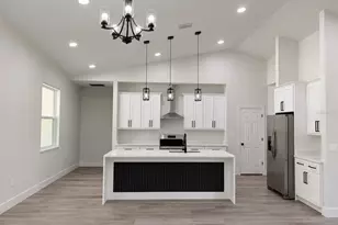 12184 Southwest 64 Street Road, Ocala, FL 34481 - Photo 2