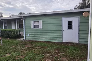 17355 SE 21st St, Silver Springs, FL 34488 - Photo 4
