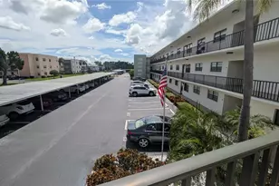 5980 Terrace Park Dr N, Saint Petersburg, FL 33709 - Photo 1