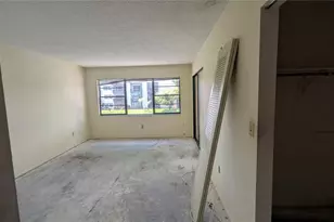 5980 Terrace Park Dr N, Saint Petersburg, FL 33709 - Photo 18