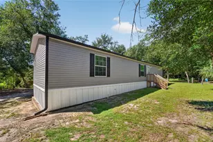 18850 SE 93rd St, Ocklawaha, FL 32179 - Photo 2