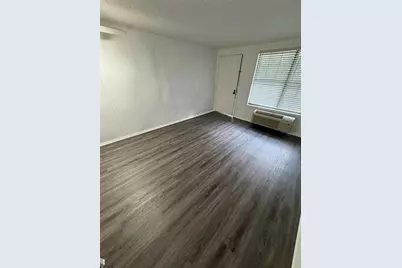 420-420 Mills Street #10, Leesburg, FL 34748 - Photo 4