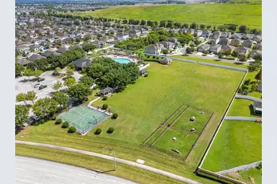 10421 Carloway Hills Drive, Wimauma, FL 33598 - Photo 10