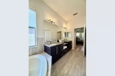 2336 Shirecrest Cove Way, Lutz, FL 33558 - Photo 20
