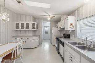 10259 W Ohio Dr, Crystal River, FL 34428 - Photo 14