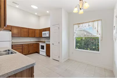 2573 Edenville Path, The Villages, FL 32162 - Photo 6