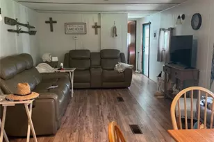 122 Royal Ave, Interlachen, FL 32148 - Photo 10