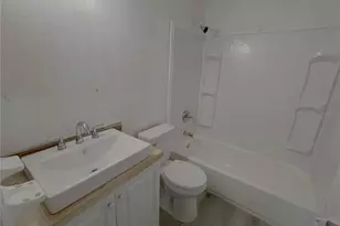 2404 SW 31st Pl, Gainesville, FL 32608 - Photo 14
