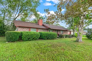 2677 NE 60th Ln, Ocala, FL 34479 - Photo 1