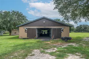4951 SE 212th Ct, Morriston, FL 32668 - Photo 4