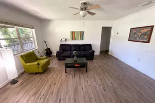957 NE 2nd St, Ocala, FL 34470 - Photo 2