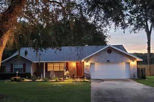 36236 Mary Ellen St, Fruitland Park, FL 34731 - Photo 2