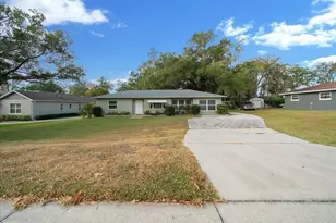 2810 SE Lake Weir Ave, Ocala, FL 34471 - Photo 2