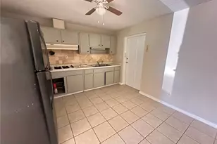 2017 NE 2nd St, Ocala, FL 34470 - Photo 2
