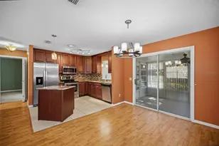 705 Murray Ln, Lady Lake, FL 32159 - Photo 6