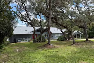 1077 SE 170th Ct, Silver Springs, FL 34488 - Photo 4